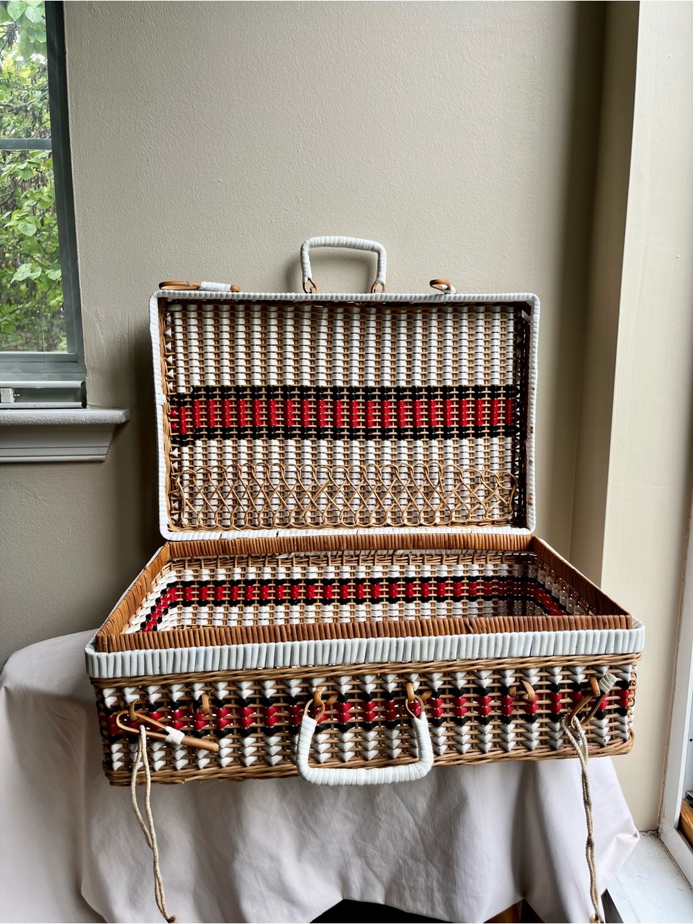 Vintage Woven Picnic Basket Case in White, Red, and Natural